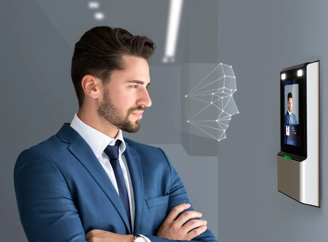 Control de acceso Rápido: Proporciona un reconocimiento facial en menos de 0.3 segundos por persona. Preciso: Ofrece 99.5% de precisión y gran adaptabilidad a entornos difíciles.